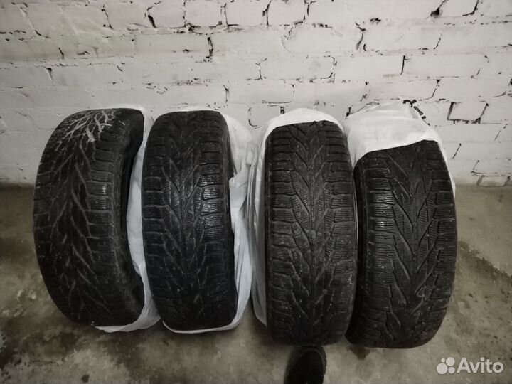 Nokian Tyres Hakkapeliitta R2 SUV 225/65 R17