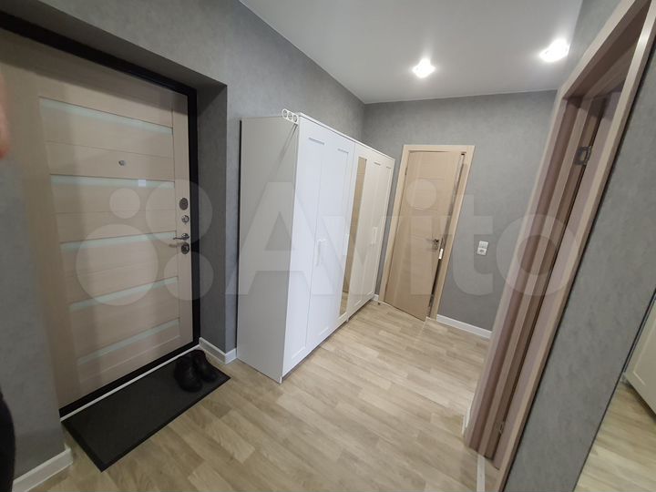 2-к. квартира, 56 м², 8/12 эт.