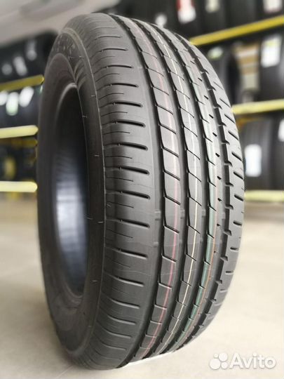 Lassa Driveways 215/55 R17 94W