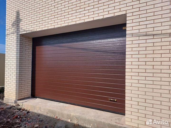 Секционные ворота для автомоек и сто