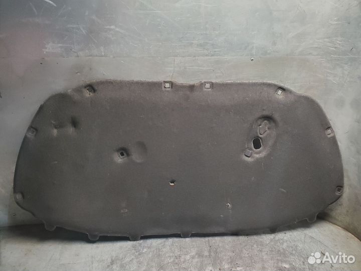 VW Polo Sedan Шумоизоляция капота