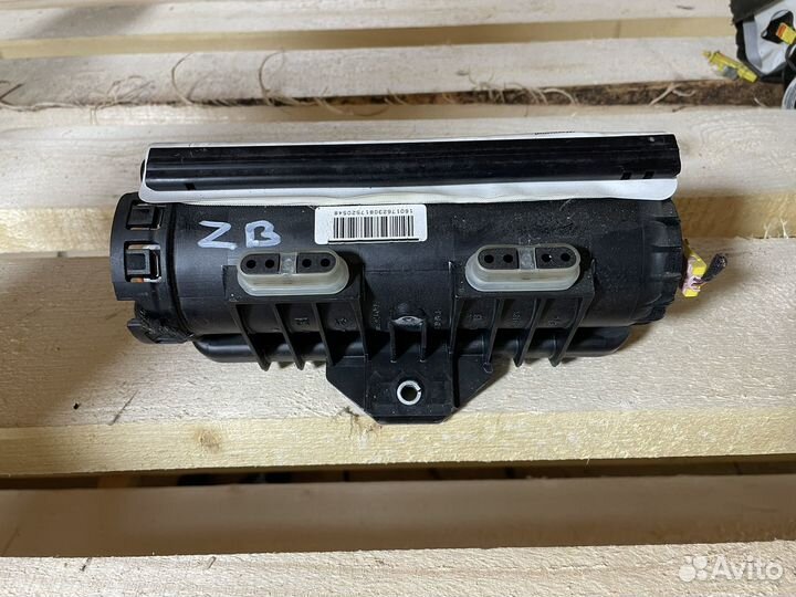 Подушка безопасности в торпедо Опель Зафира Астра