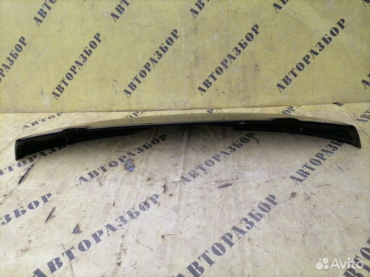 Спойлер крышки багажника Nissan Patrol (Y62)