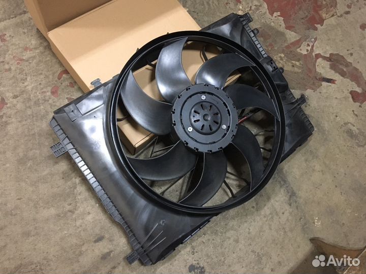 Вентилятор диффузор Mercedes E212 E207 C204