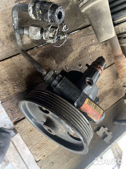 Насос гур Renault Logan