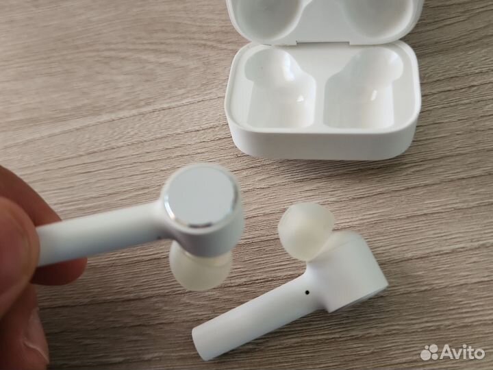 Спортивные беспроводные наушники Mi с док станцией