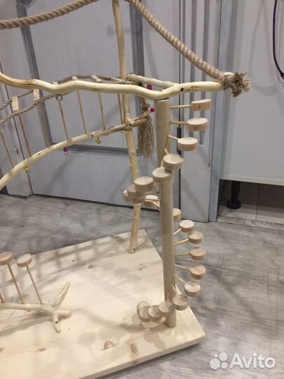 Игровой стенд для попугая