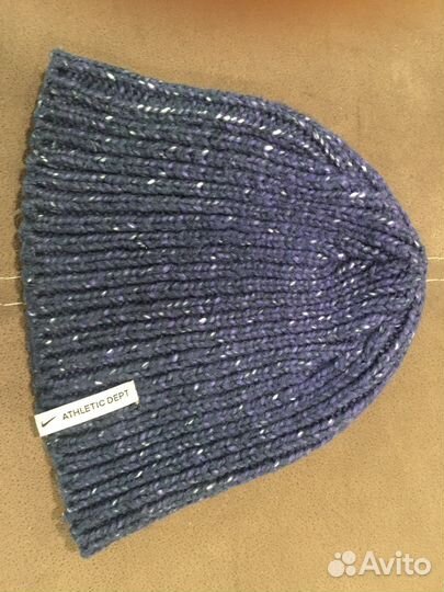 Продам шапки спортивные
