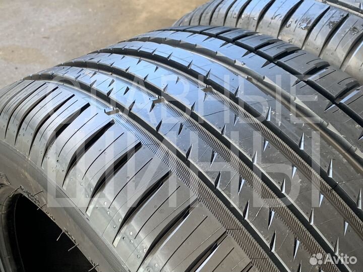 Michelin Pilot Sport 4 SUV 285/40 R22 110Y