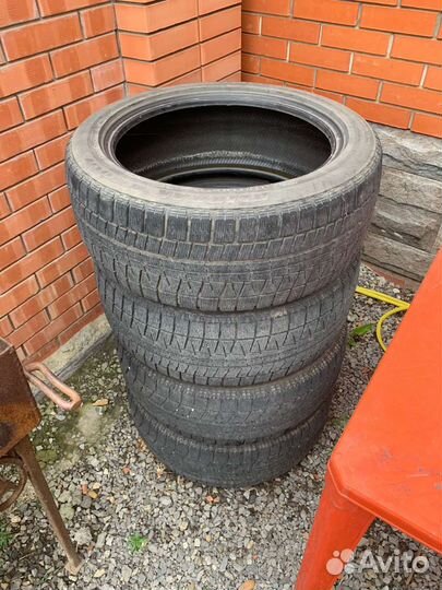 Bridgestone Blizzak Revo GZ 225/50 R18