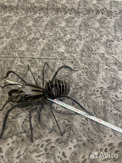 Паук металлический