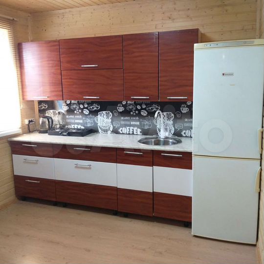 Дом 27 м² на участке 2,8 сот.