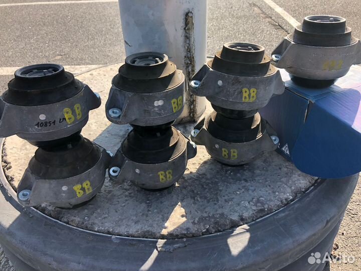 Подушки двигателя на Мерседес 140 м 120