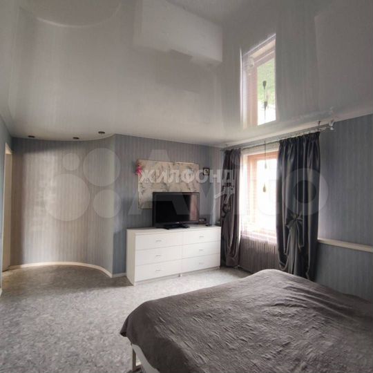 Дом 161,7 м² на участке 9,6 сот.