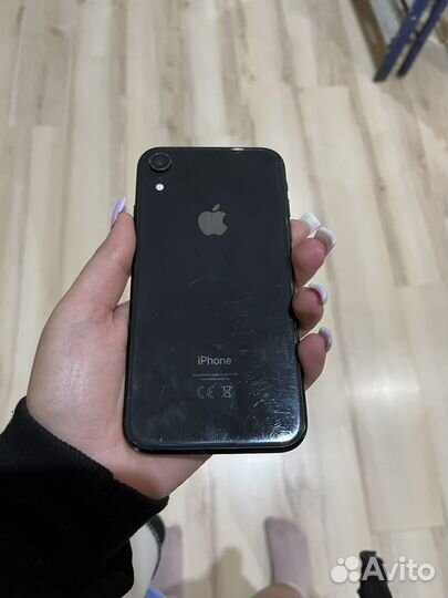 Телефон iPhone хр