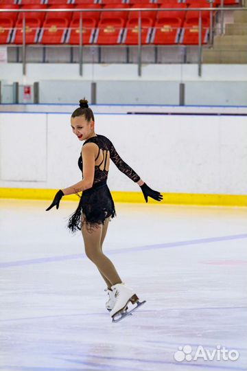 Костюм для фигурного катания