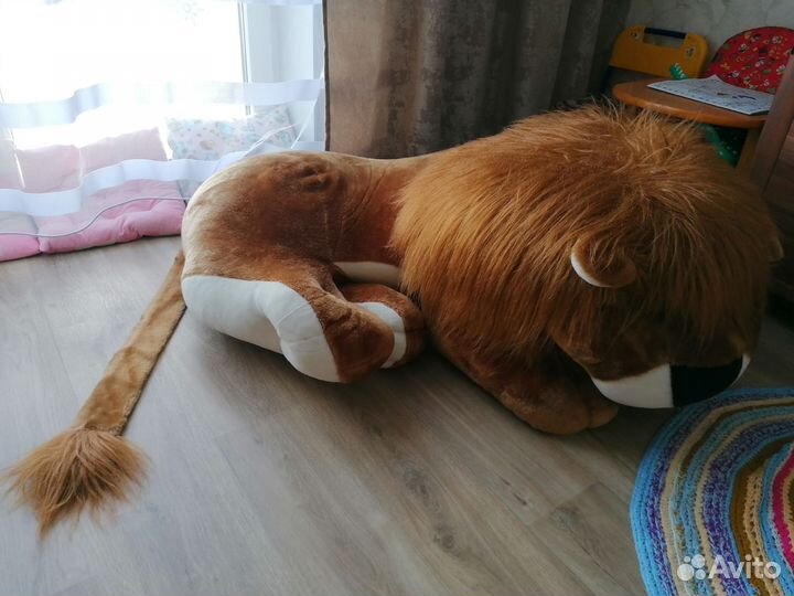Плюшевый Лев