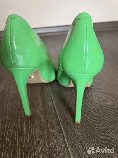 Туфли Vitacci 38 размер