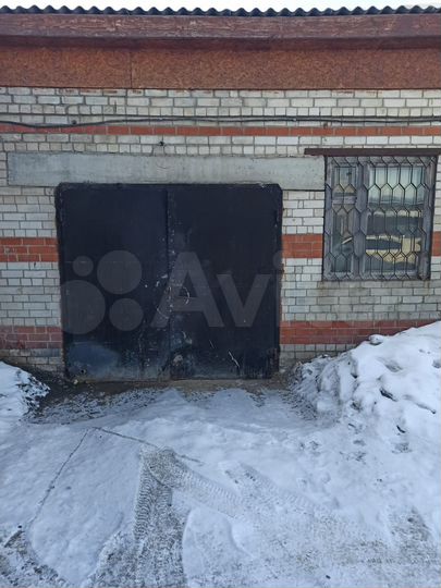 Гараж, > 30 м²