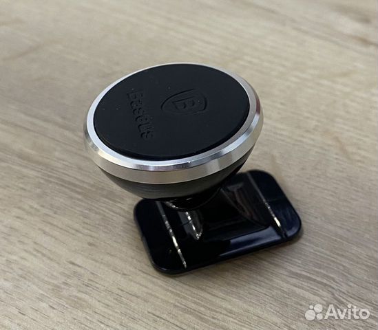 Держатель для телефона в машину магнитный