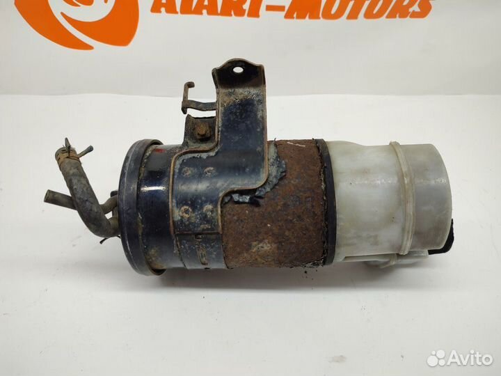 Фильтр паров топлива передний левый Toyota Mark2