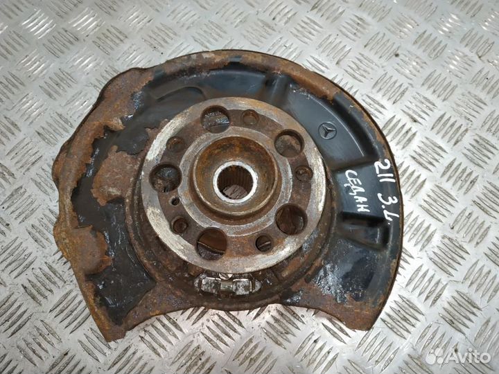 Ступица задняя правая Mercedes-Benz E-Класс