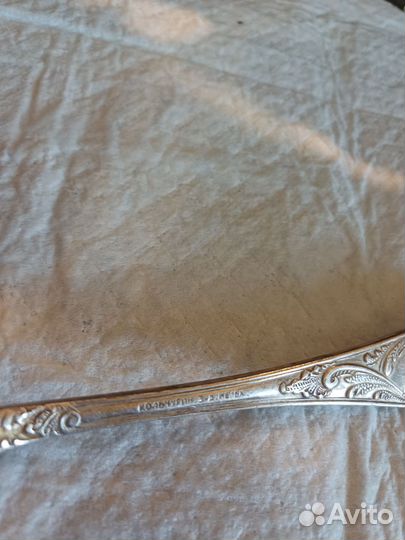 Дессертная и чайная ложки