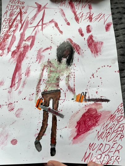 Безумец с бензопилами (рисунок)