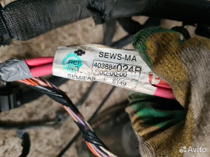 Проводка подкапотная Renault Fluence седан M4R