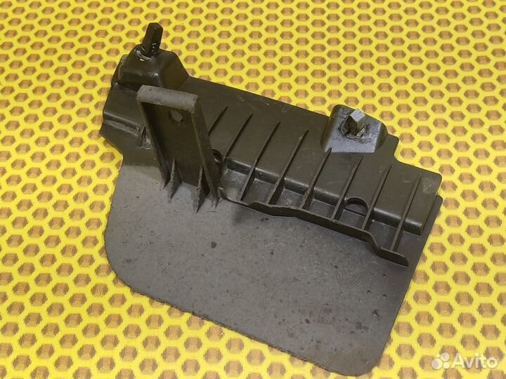 Брызговик задний правый Volkswagen Jetta JEM dgxa