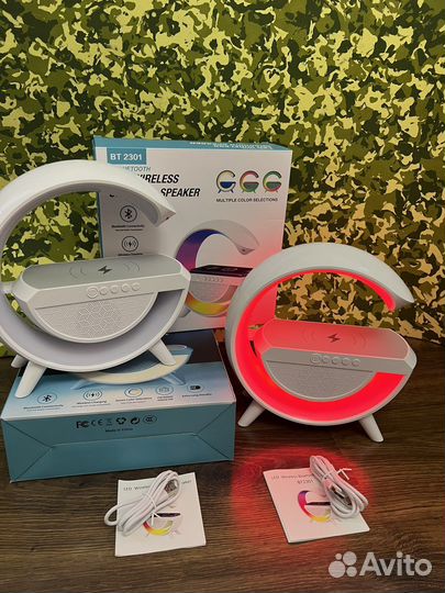 Умная колонка ночник с беспроводной зарядкой