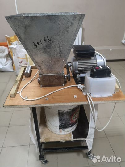 Мельница для солода бу 3х вальцовая