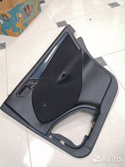 Обшивка двери задней правой Mercedes Benz C-Classe