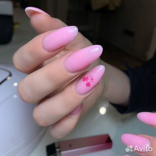 Маникюр с покрытием гель-лаком