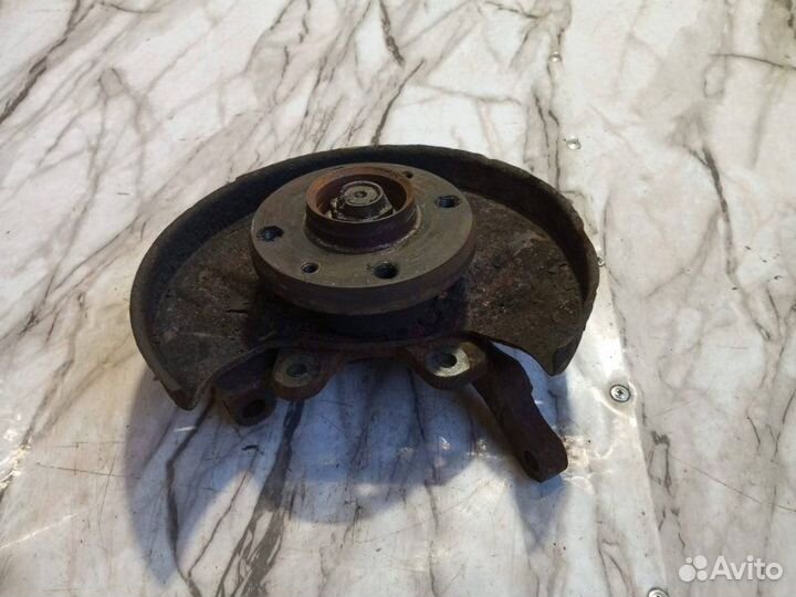 Кулак правый Иж 2126 (Ода) 2004