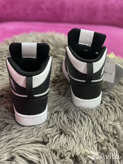 Кроссовки детские nike air jordan 1 джорданы