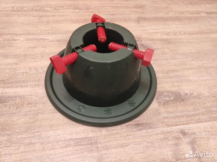 Подставка под елку