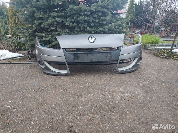 Бампер передний на Renault scenic 3