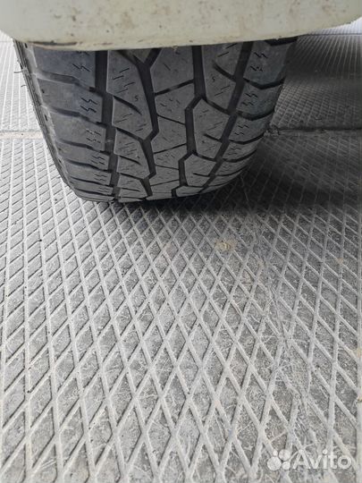 Triangle TR292 275/60 R20