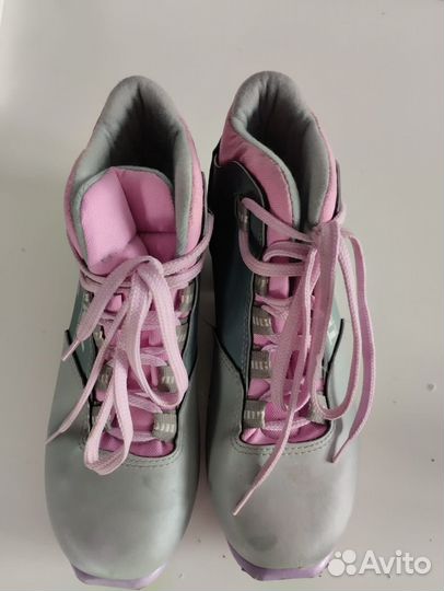 Лыжные ботинки