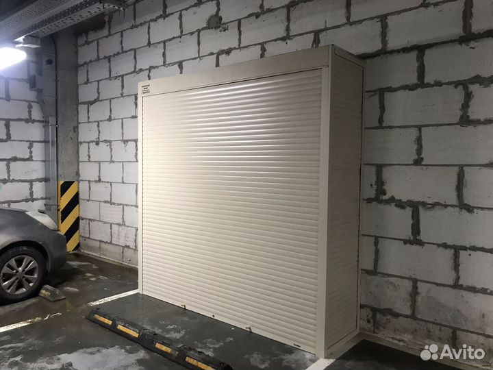 Шкаф в паркинг. Шкаф для колёс, резины