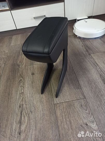 Ремень генератора. Новые свечи. Подлокотник