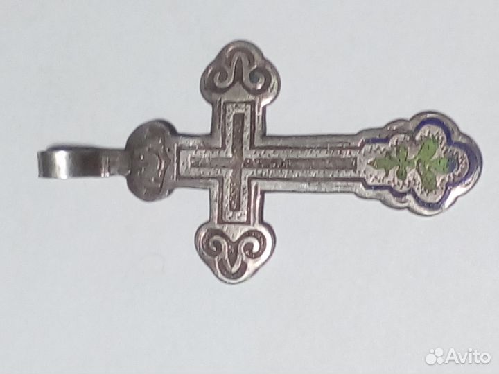 Продам крестик нательный