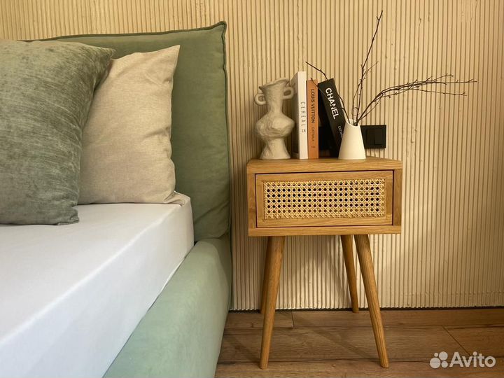 Прикроватные тумбы с ротангом