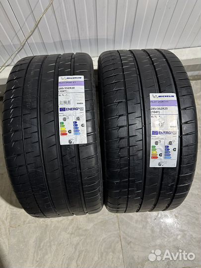 Michelin Pilot Sport 4 S 285/35 R20