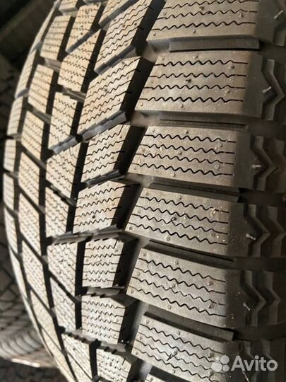 Maxxis SP02 Arctic Trekker 215/55 R17 98T
