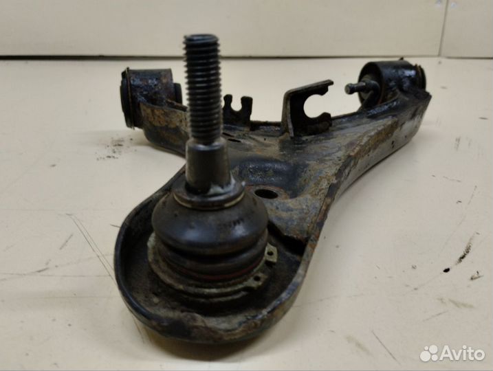 Рычаг передний верхний правый Land Rover Discovery