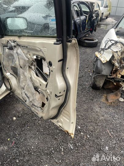 Дверь мазда 626 GF