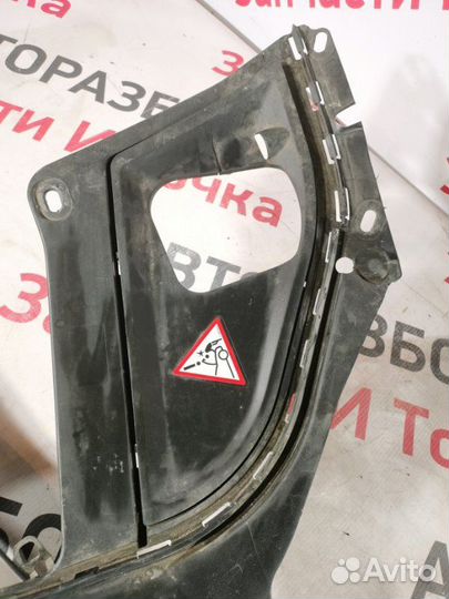 Накладка кузова правая Bmw 528I F10 3.0 N52N 2011