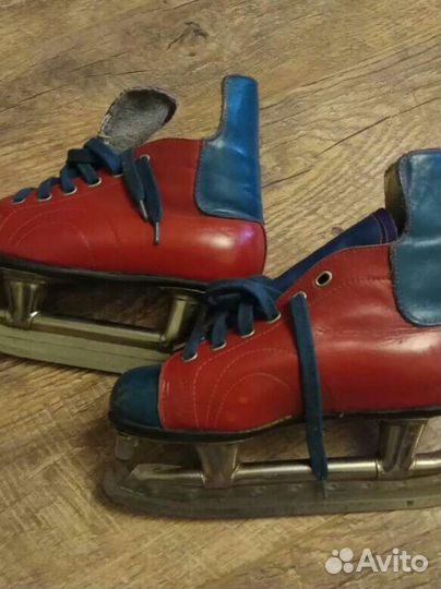 Коньки хоккейные